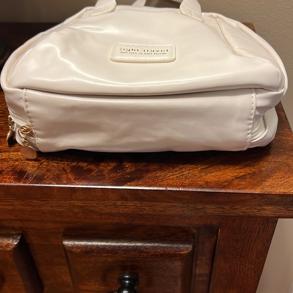 Light.Travel Travel Bag in Ivory, New, No Tags - Picture 9 of 13